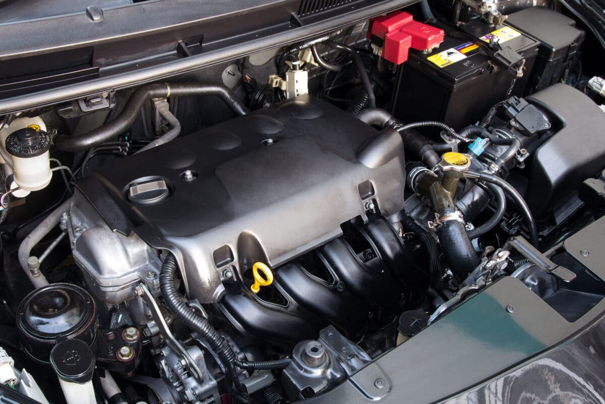 Fluido do radiador: imagem do motor de um carro