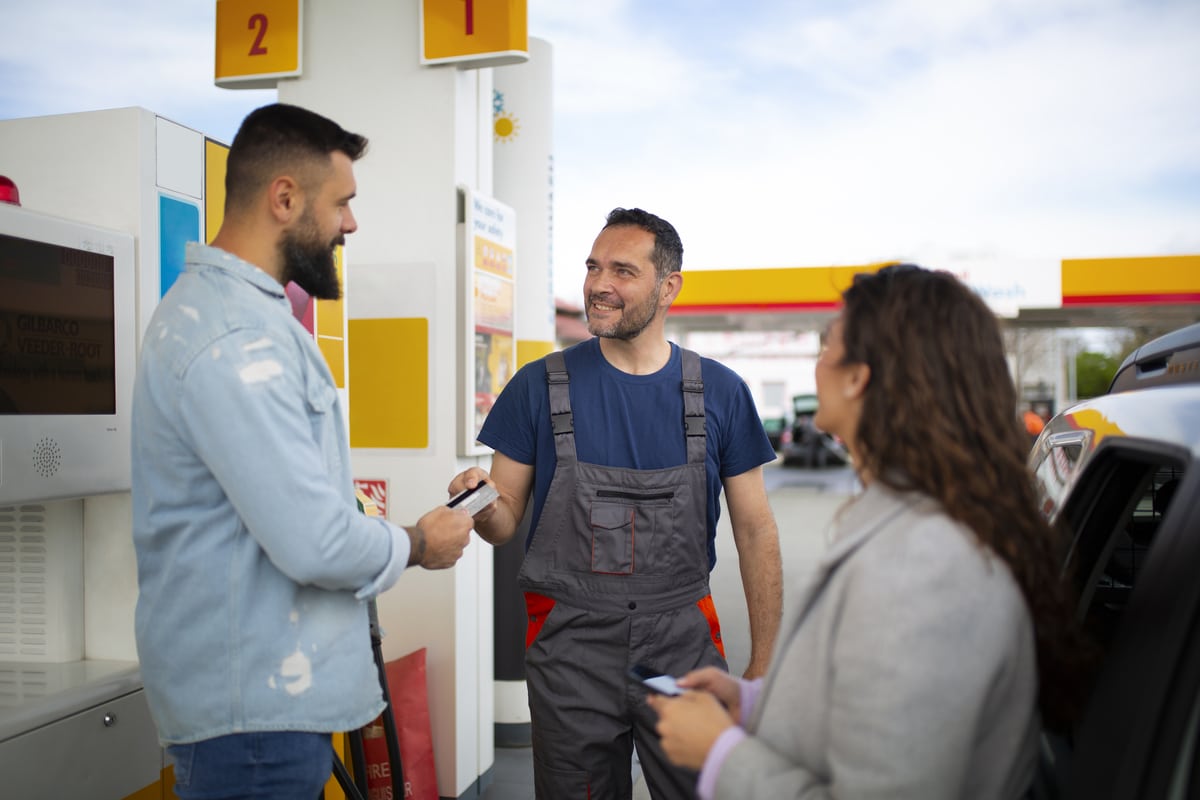 como atrair mais clientes para o posto de combustíveis?