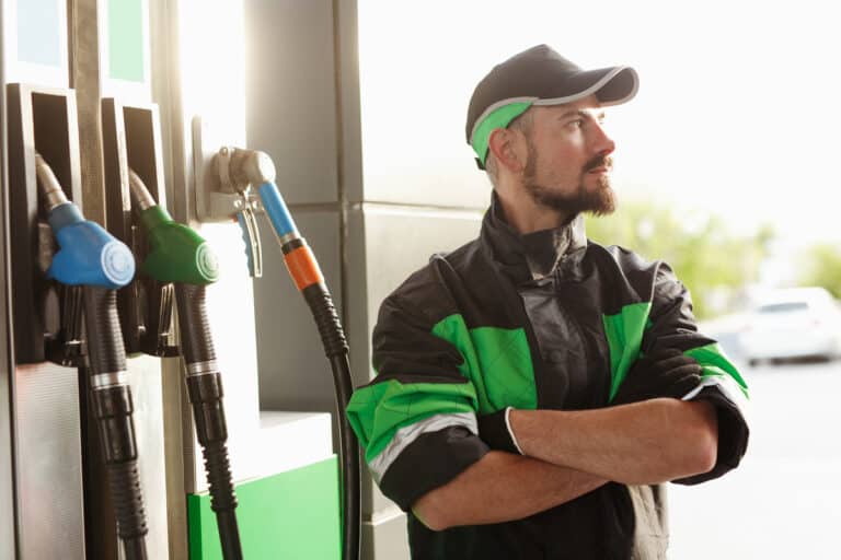 Gerente de posto de gasolina.
