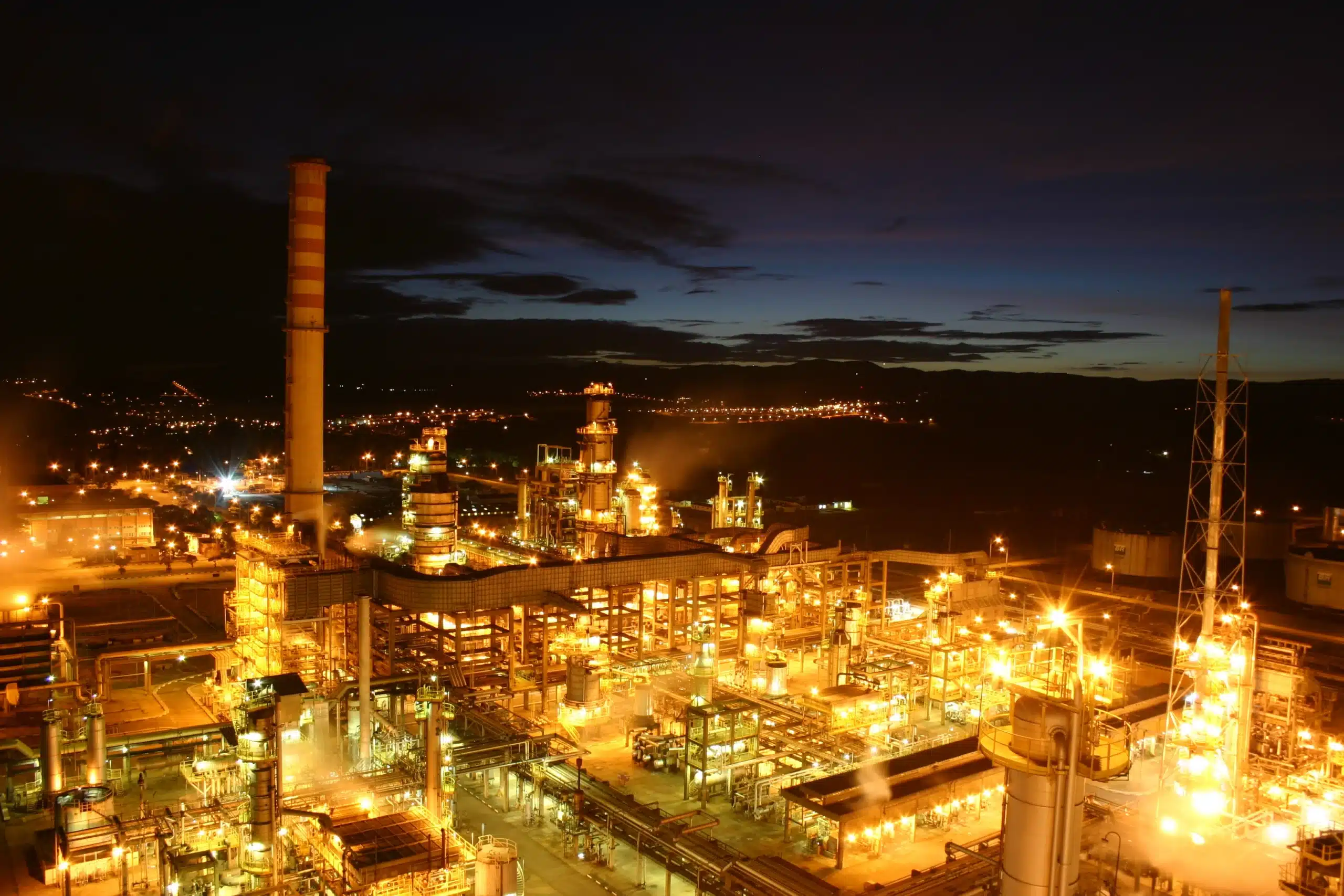 Petrobras Inicia Parada de Manutenção Bilionária na Revap para Otimizar Produção de Diesel S10